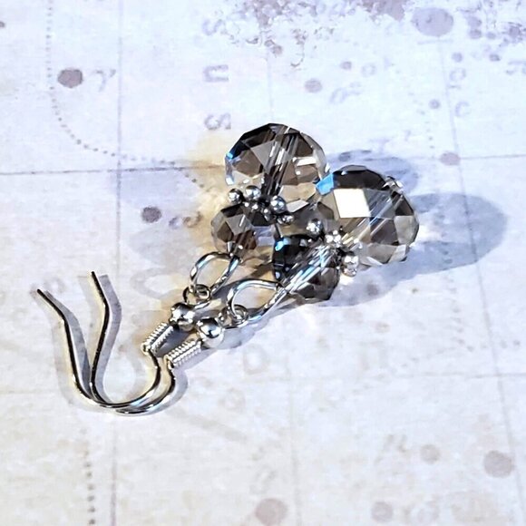 PinkDiva Jewelry - Vintage Faceted Clear Smoke Crystal Rondelle Silver Plated Bali Style Daisy Bead